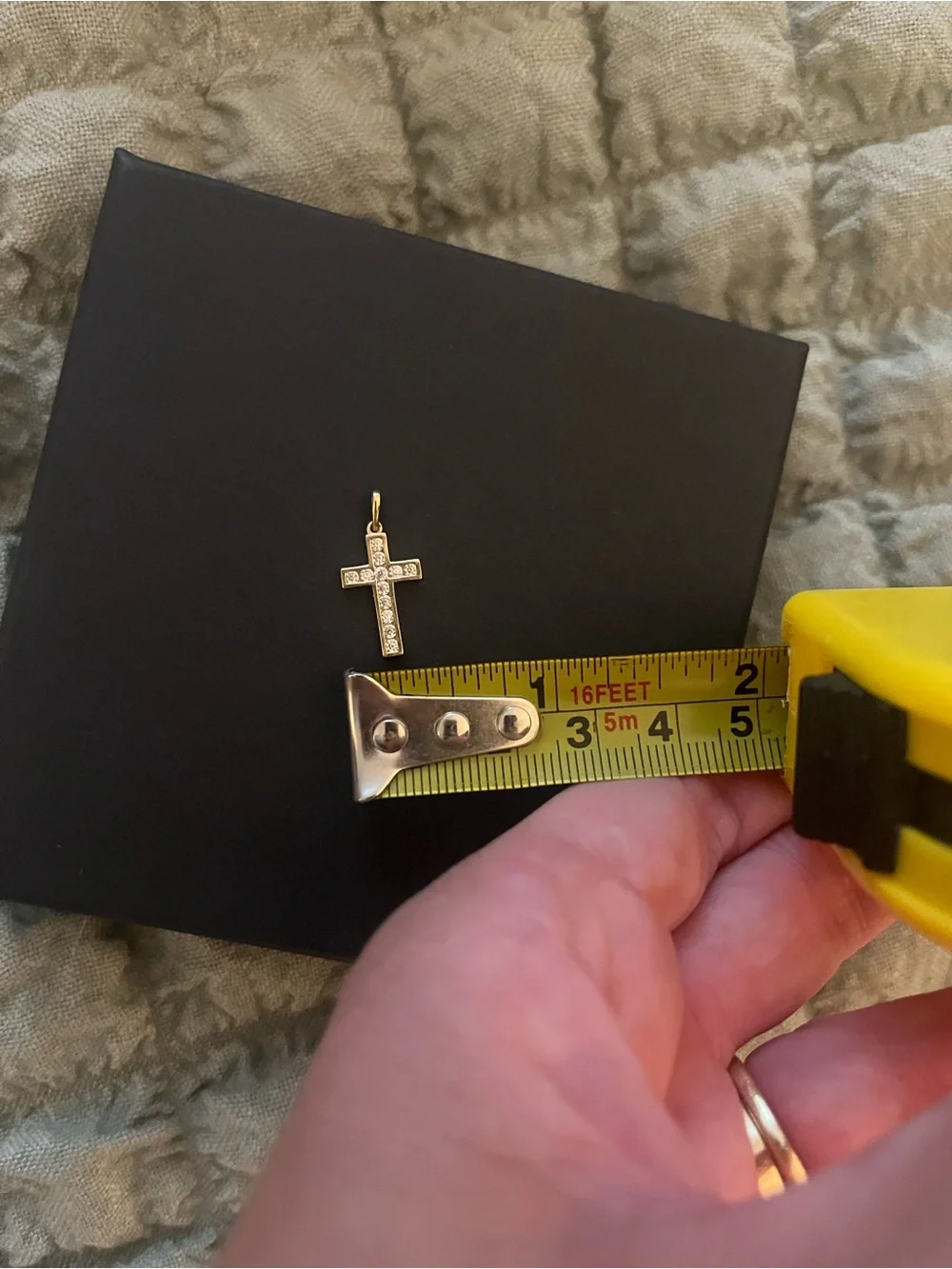 14k yellow gold cross pendant